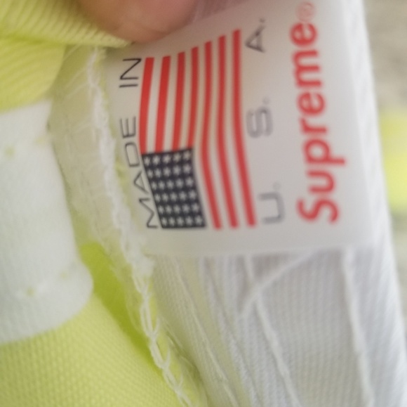 SUPREME - Embossed logo 6 pan cap - NWT - Picture 4 of 6